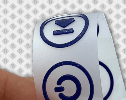 Technik-Symbole als Transferdruck – detailreiche blaue Icons auf weißem Grund