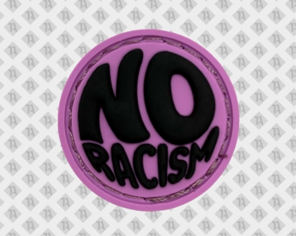 Runder Rubber Patch mit No Racism Schriftzug und sichtbarem Nährand – 1a-rubber.de
